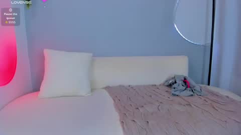 Sophie online show from 04/30/26, 11:53