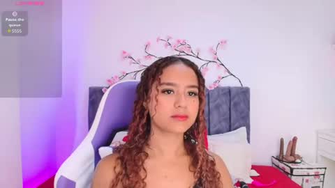 Snapshot of sophiee_velvet chatting on 06/23/26, 06:06 online show from 06/23/26, 06:06
