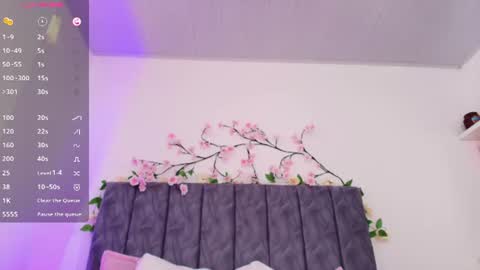 Snapshot of sophiee_velvet chatting on 07/28/26, 07:39 online show from 07/28/26, 07:39