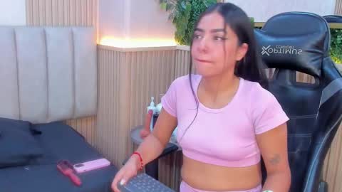 Snapshot of sophiegriffin_ chatting on 02/07/26, 07:06 Sofa online show from 02/07/26, 07:06