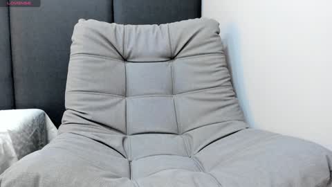 sophieharris__ online show from 12/28/24, 11:26