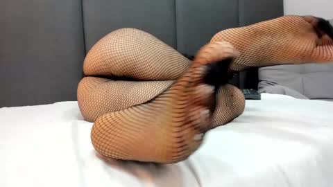 sophieharris__ online show from 01/11/25, 02:30