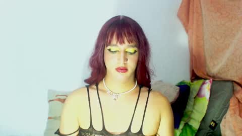 sophiehillsxo online show from 01/31/25, 05:09