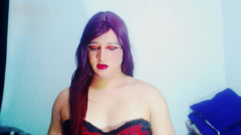 sophiehillsxo online show from 12/05/25, 02:20