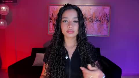 Snapshot of sophiehouston_ chatting on 11/26/25, 04:24 Sophie Houston online show from 11/26/25, 04:24