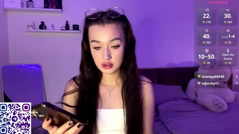 citygirl my face is 10 my body tea everything on me natural im petiteee online show from 05/21/26, 05:20
