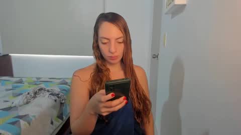 Snapshot of sophielatina chatting on 02/09/25, 07:41 Sophia online show from 02/09/25, 07:41