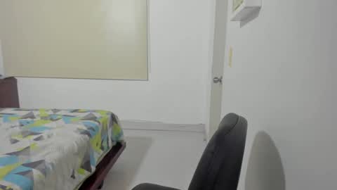 Snapshot of sophielatina chatting on 02/10/25, 03:46 Sophia online show from 02/10/25, 03:46