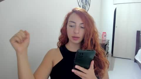 Snapshot of sophielatina chatting on 10/08/25, 04:43 Sophia online show from 10/08/25, 04:43