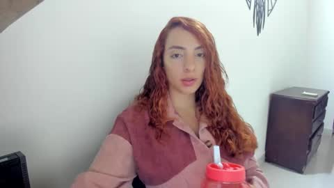 Snapshot of sophielatina chatting on 10/09/25, 02:31 Sophia online show from 10/09/25, 02:31