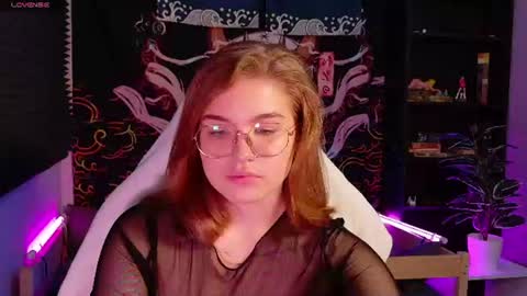 Snapshot of sophiemure chatting on 07/07/26, 08:02 Sophie online show from 07/07/26, 08:02