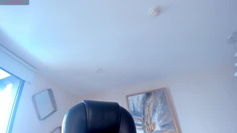 Sophie  Palmer online show from 02/09/26, 07:51