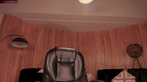 Sophie  Palmer online show from 03/04/26, 11:16