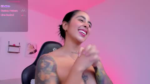 sophierooy online show from 09/25/25, 12:47