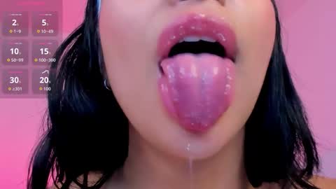 sophierooy online show from 11/14/25, 08:29