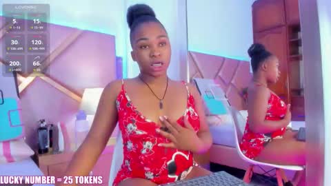 Sophie online show from 02/01/26, 01:37