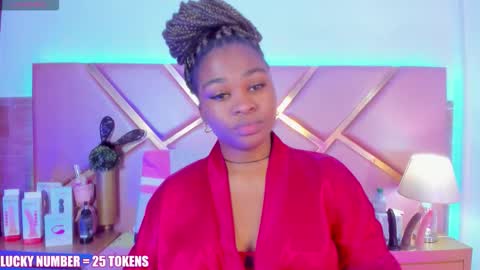 Sophie online show from 03/18/26, 12:52