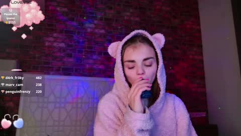 Sophie and my bestie Mandy    online show from 12/07/24, 05:42