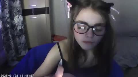 Sophie and my bestie Mandy    online show from 01/27/25, 08:28