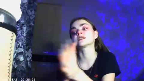 Sophie and my bestie Mandy    online show from 01/30/25, 10:08