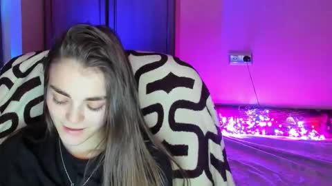 Sophie and my bestie Mandy    online show from 01/16/26, 06:23