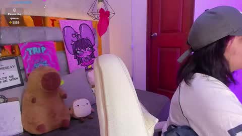   Sophie  online show from 12/21/25, 07:21