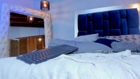 sophi online show from 02/08/25, 03:19