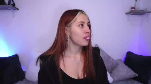 Snapshot of sophiiecums chatting on 09/20/25, 12:17 Sophiie online show from 09/20/25, 12:17