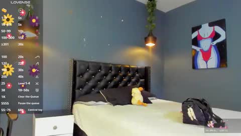 Sophie Taylor online show from 11/22/25, 11:20