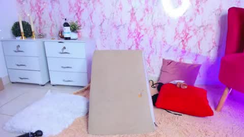 Sophie Wilson online show from 02/25/25, 06:36