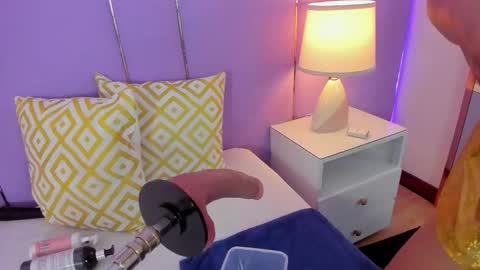 Sophy online show from 03/24/26, 11:48