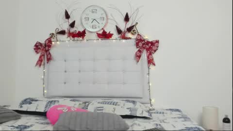 Sofia  online show from 12/19/25, 12:17