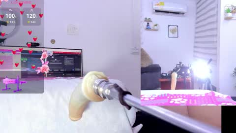 Snapshot of soraya_davis_ chatting on 10/19/25, 09:10 Soraya online show from 10/19/25, 09:10