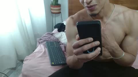 Snapshot of sornero777111 chatting on 11/19/25, 07:25 businessman online show from 11/19/25, 07:25