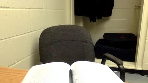 Daniel online show from 09/18/25, 02:57