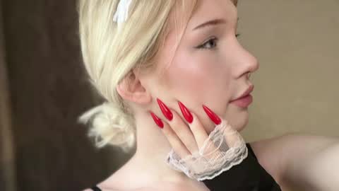 soska_albinosk online show from 05/19/26, 09:48