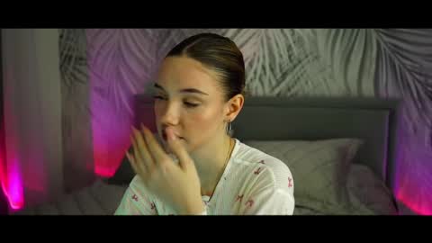 sylene online show from 12/01/25, 03:39