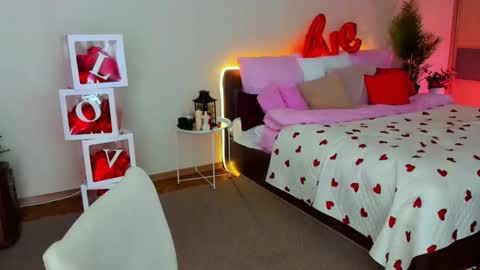 Snapshot of soulharmoonyy chatting on 02/13/26, 07:54 soulharmoonyy online show from 02/13/26, 07:54