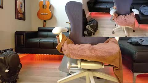 soundingslutslave online show from 10/22/25, 04:40