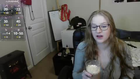 Snapshot of southerbunny chatting on 12/12/24, 11:40 Bunnydathug online show from 12/12/24, 11:40