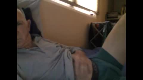 sox1957 online show from 12/19/25, 02:24