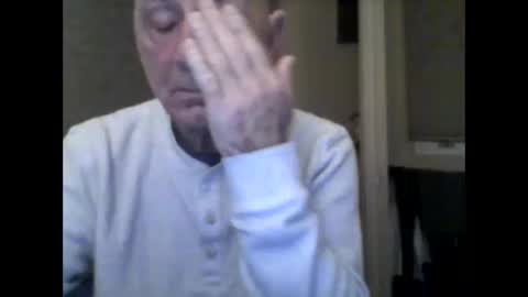 Snapshot of sox1957 chatting on 02/01/26, 10:14 sox1957 online show from 02/01/26, 10:14