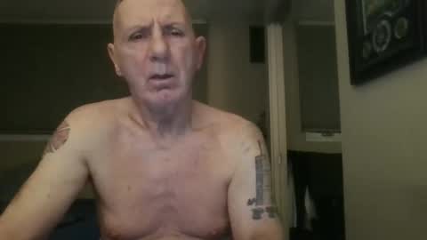 Snapshot of sox1957 chatting on 02/02/26, 10:25 sox1957 online show from 02/02/26, 10:25