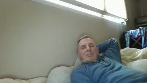 Snapshot of sox1957 chatting on 02/18/26, 07:54 sox1957 online show from 02/18/26, 07:54