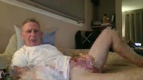 Snapshot of sox1957 chatting on 02/22/26, 12:01 sox1957 online show from 02/22/26, 12:01