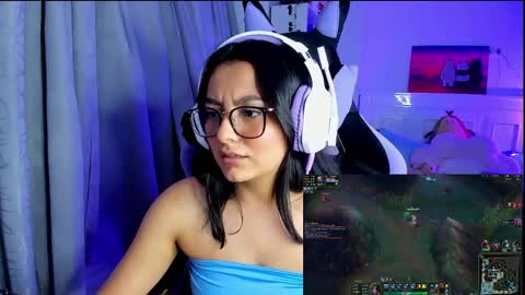 Lili online show from 12/28/24, 11:37