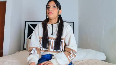 soy_camila01 online show from 02/21/26, 10:55