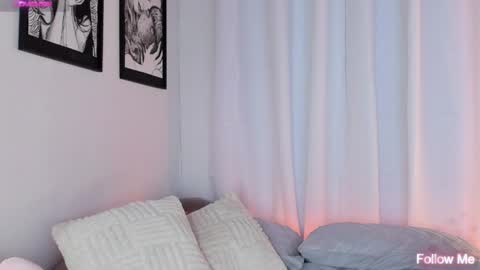 Snapshot of soy_iris chatting on 12/18/24, 01:59 Irisita online show from 12/18/24, 01:59