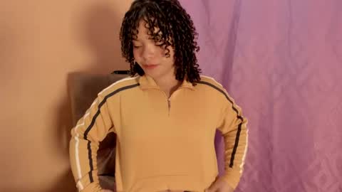 Snapshot of soy_jacky18 chatting on 02/16/25, 05:15 Jacky online show from 02/16/25, 05:15