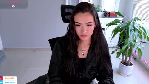 Luisa    online show from 02/02/25, 09:02